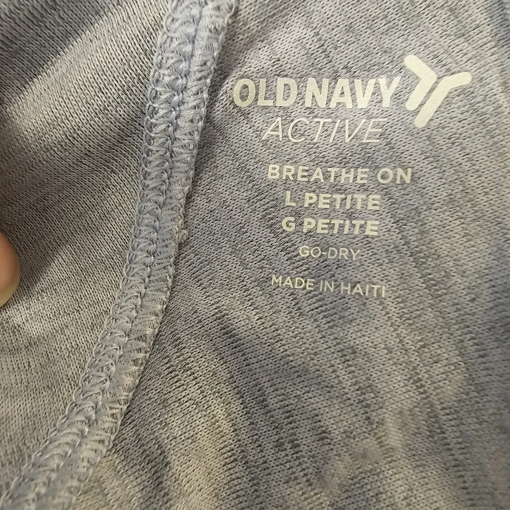 Blue Old Navy Women's Breath ON Cropped Racerback Tank Top - Picture 3 of 6